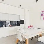 Apartmán Sprzeczna Light & Space By Solarento Varšava