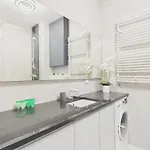Sprzeczna Light & Space By Solarento Apartman Varsó