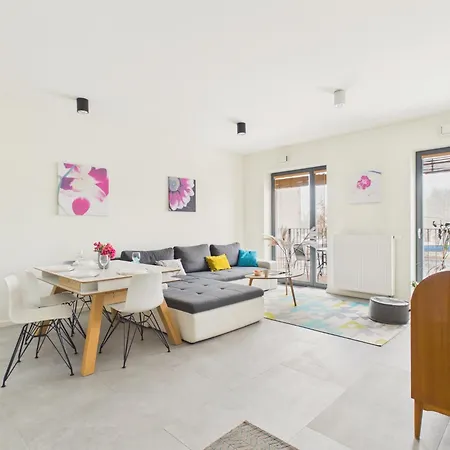 Sprzeczna Light & Space By Solarento Apartman Varsó